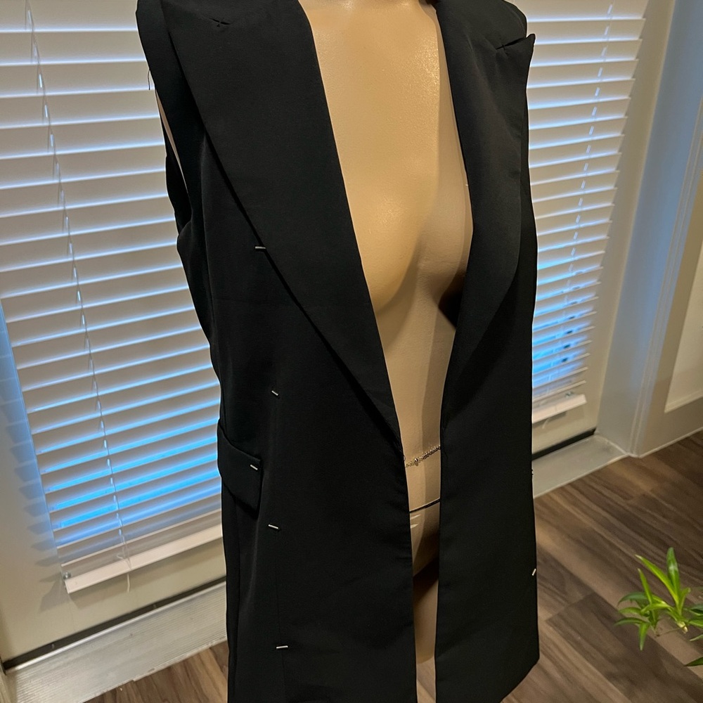 Black Sleeveless Blazer Vest
